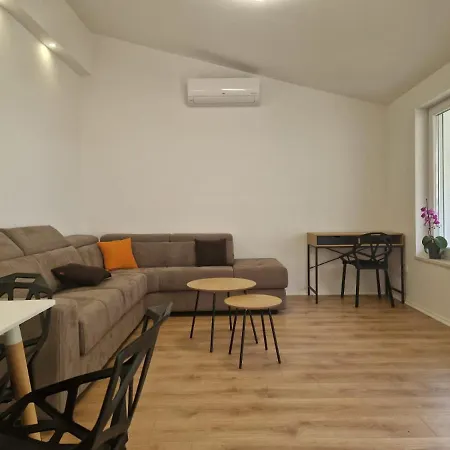 Apartment Anka *